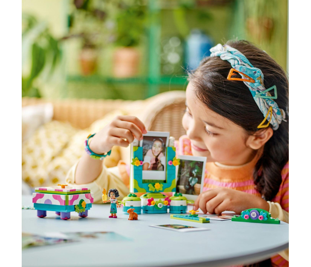LEGO Disney 43239 Ramka na zdjęcia i szkatułka Mirabel - 1220593 - zdjęcie 11